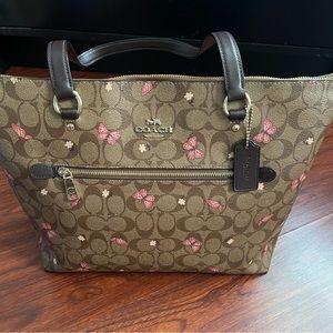 Coach Signature Butterfly Tote